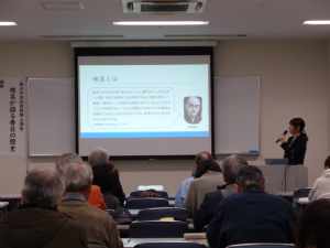 春日市民図書館