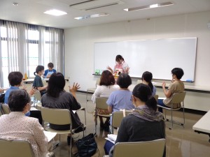 読み聞かせ講座昨年の様子